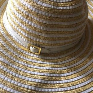 Gently used Melissa Odabash sun hat